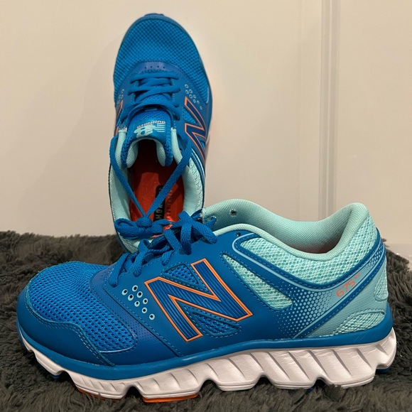 New Balance Shoes - NWOB New Balance 675v2 Women's Athletic Running Shoes in Size 7.5